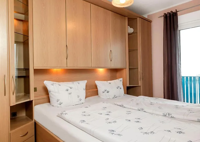 Kleine Hafenkoje * Insel Poel